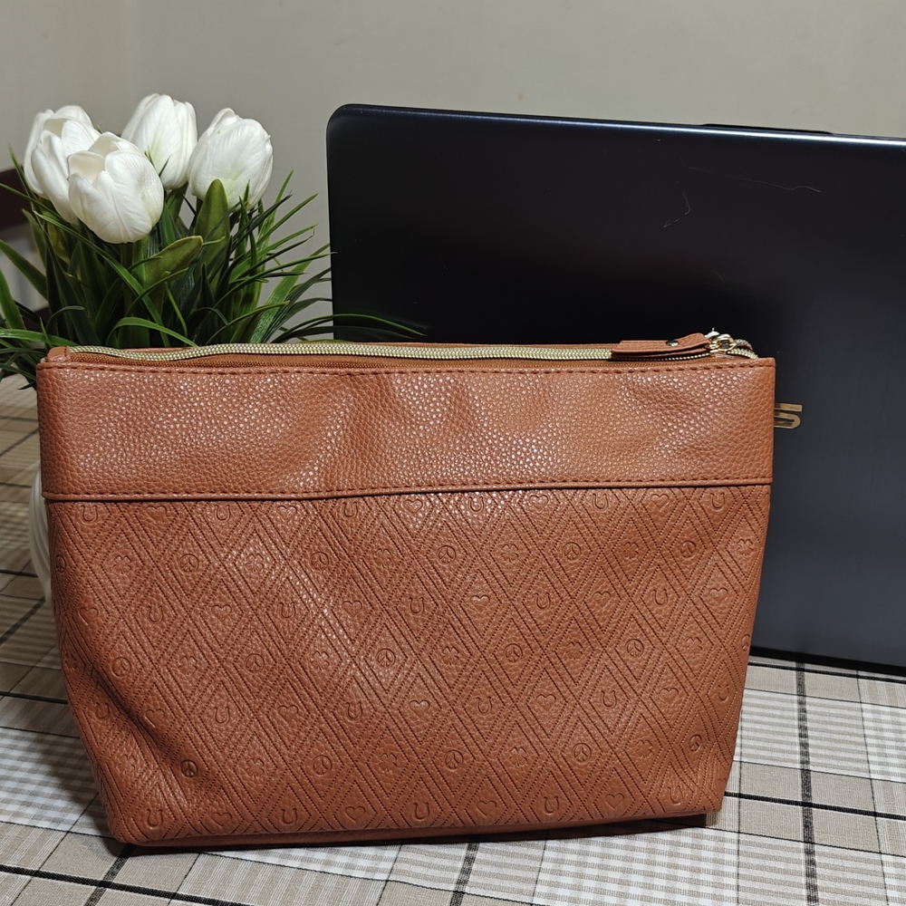 Lucky Brand Textured Orange Cosmetic Case - Picture 4 of 8